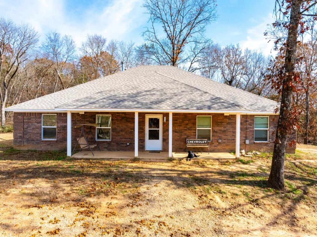Nice Custom Brick Home on 5 +/- Wooded Acres, Smithville, Arkansas