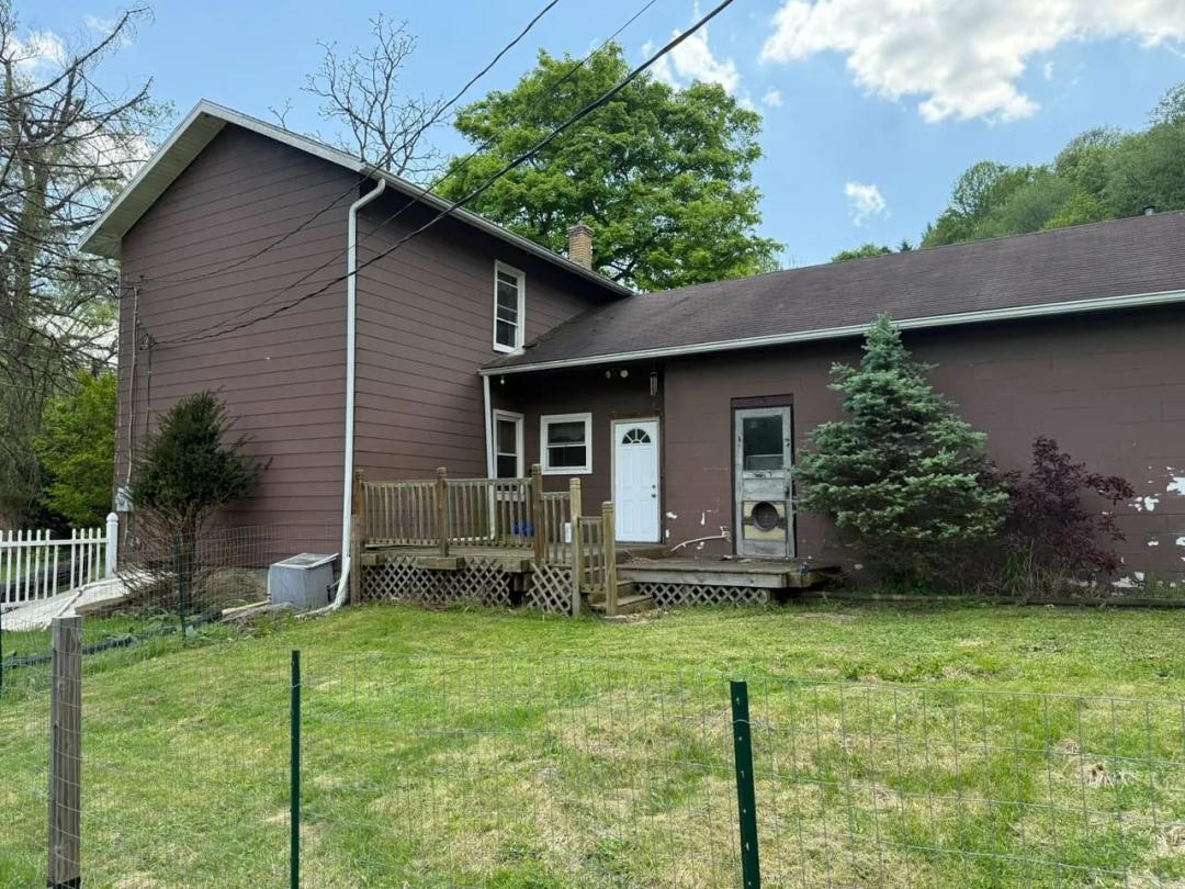 106 Wagner Lane - Spring Church, PA