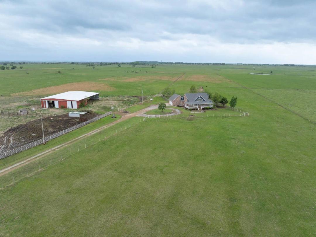3 Bedrooms2.5 Bathroom on 40.00 Acres at 437703 East 340 Road