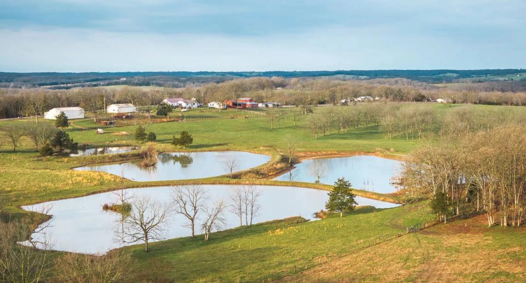 1281 Highway 42, Iberia, MO