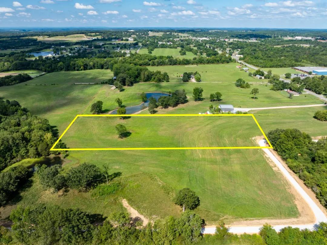 5.3 +/- Acres, Cleared, Water and Electric, Cave City, Arkansas
