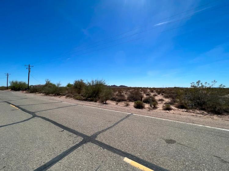 Yuma County - Paved Road with Power - Affordable One Acre Lot Near Dateland