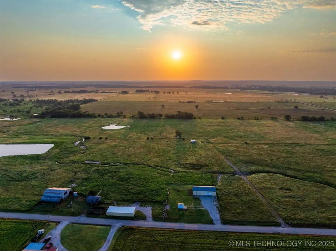8 N 3990 Rd, Dewey, OK 74029