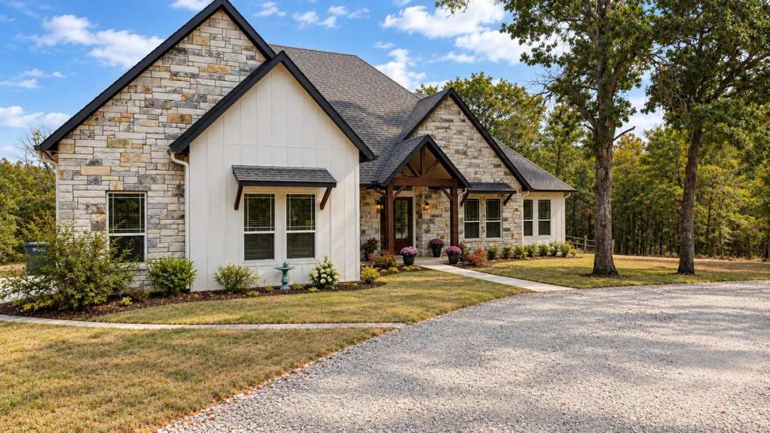 1098 Paradise Pkwy