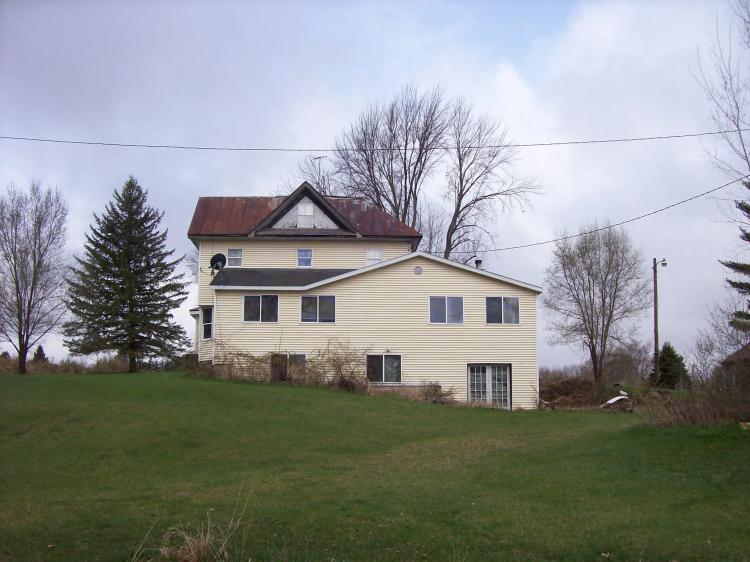 4-Acre Home, Barn, Outbuildings and More Green Lake County WI