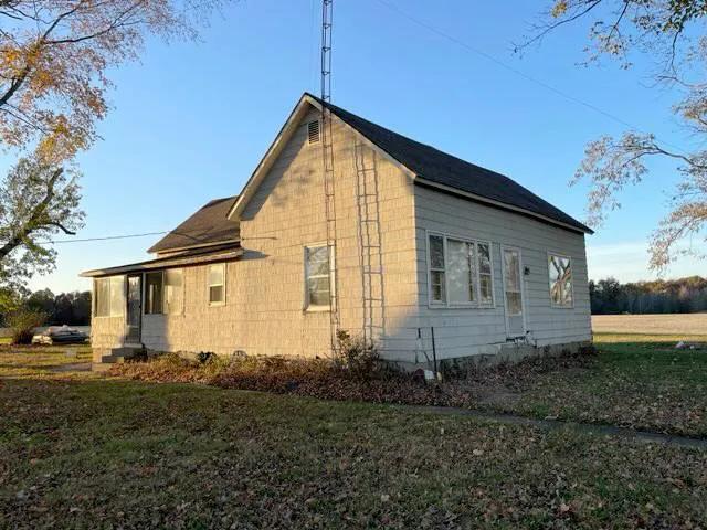 1 Bedroom1 Bathroom on 40.00 Acres at 1119 Co Rd 460E