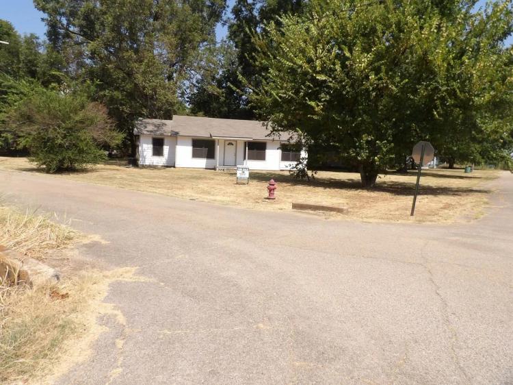 DONT LET IT GET AWAY!! 3 BEDROOM, 2 BATHROOM NEWLY REMODELED HOME SOPER, Choctaw County, OK