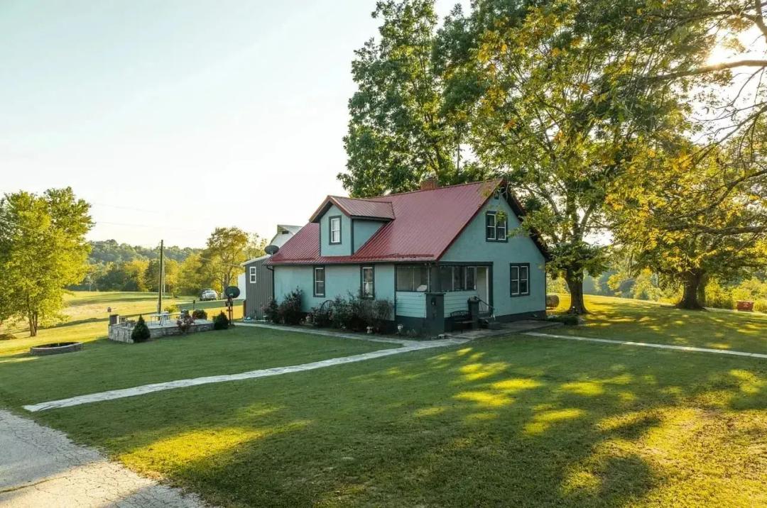 Farmhouse & acres by the Gasconade
