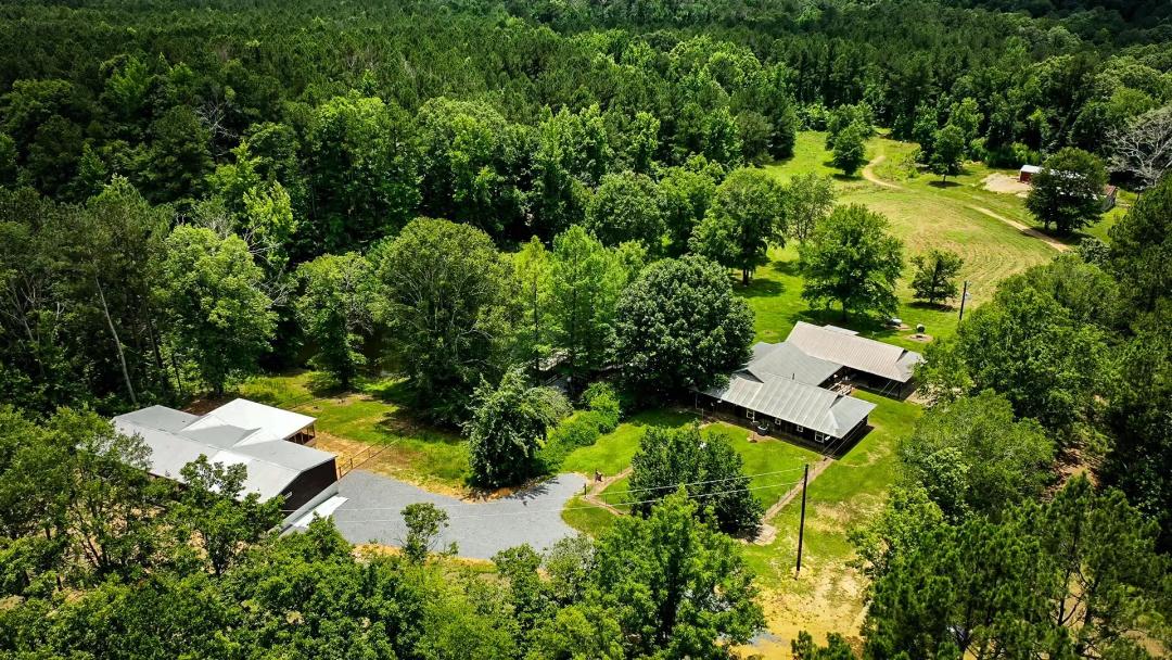 Home & Cabin on 123.66 Acres | McCall Creek, MS