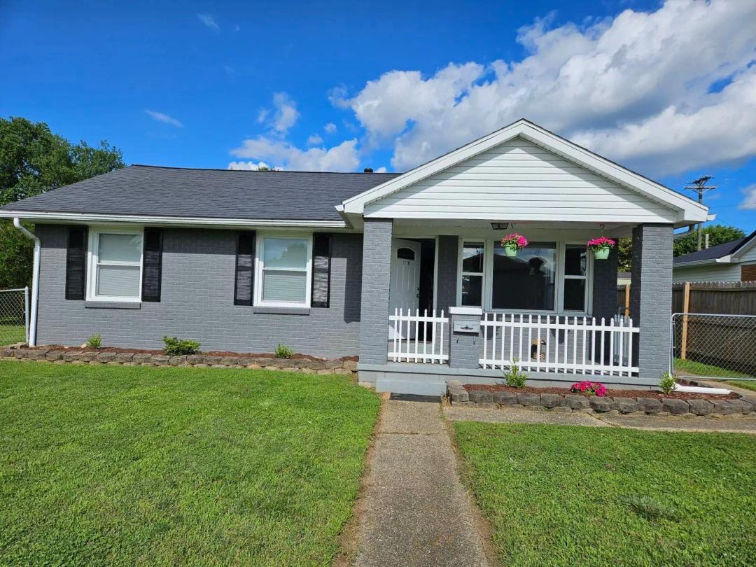 3 Bedrooms1 Bathroom on 8276.00 Acres at 1710 13th Street