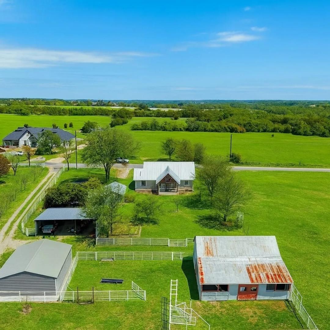 2196 Bledsoe Road, Gunter, Texas 75058