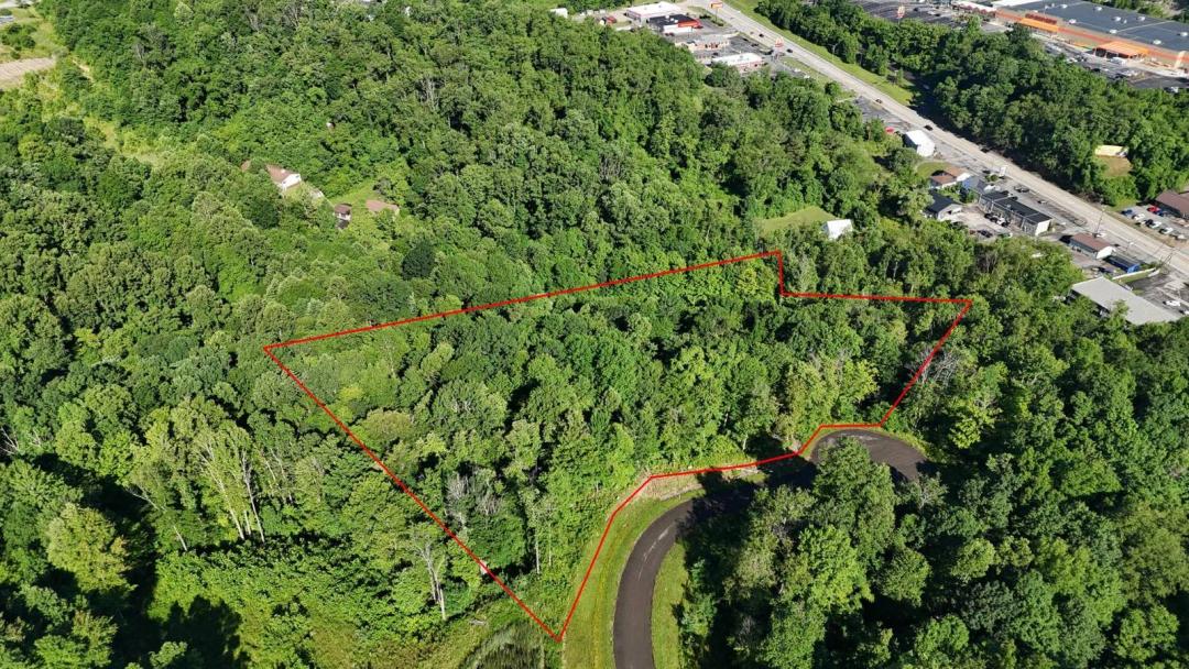3.48 Acre Luxury Wooded Homesite in The Vale Subdivision
