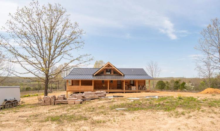 Beautiful Cabin, New Construction in Doniphan