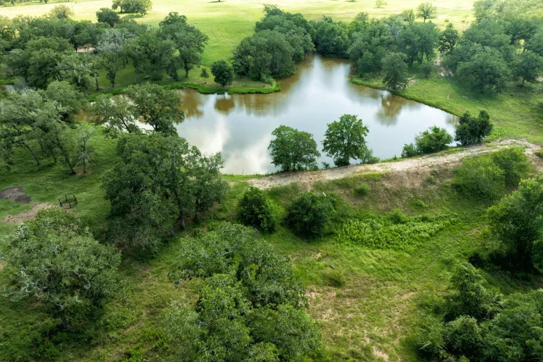 6750 Three Mile Rd, Flatonia - 3 Mile Ranch