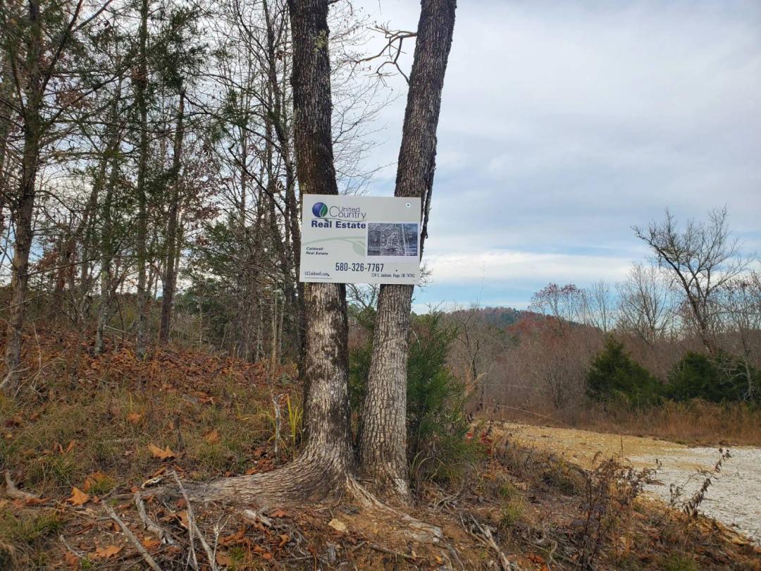 2.18 ACRE LUXURY CABIN LOT W/CREEK HOCHATOWN OKLAHOMA FOR SALE!