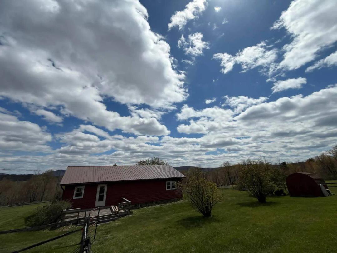 Log Cabin on 11 Acres