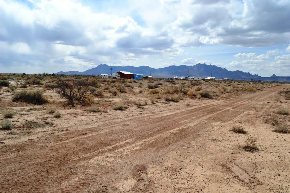 Mobiles, Modulars, site-builds allowed - Wide open Spaces of Southern New Mexico