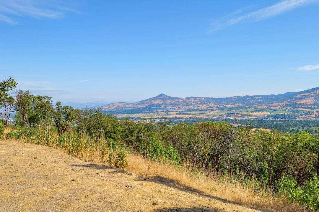15 Acres of Land for Sale in Medford, OR