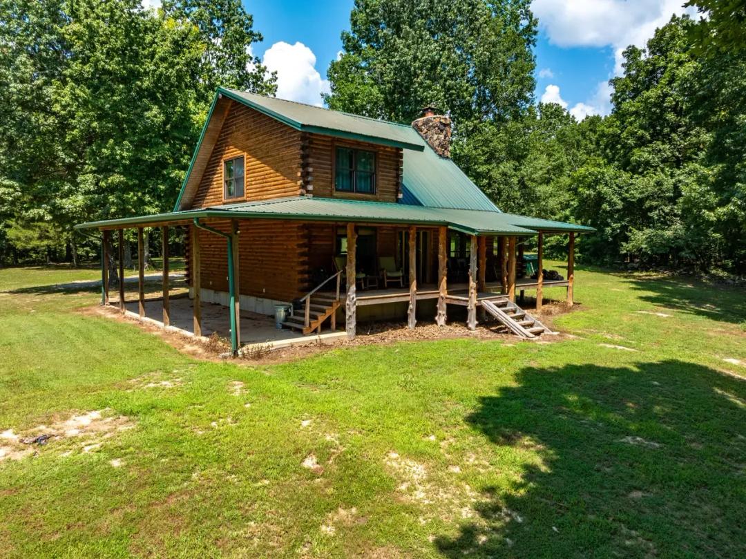 Turnkey Riverfront Log Cabin For Sale on 4.75 +/- Acres – Secluded Current River Property Near Maynard, Arkansas