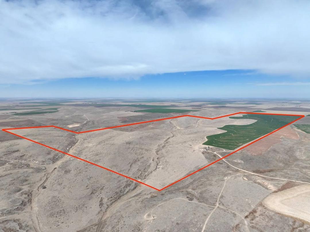 800± ACRES CROPLAND & GRASS w/GAS PRODUCTION - CHEYENNE COUNTY