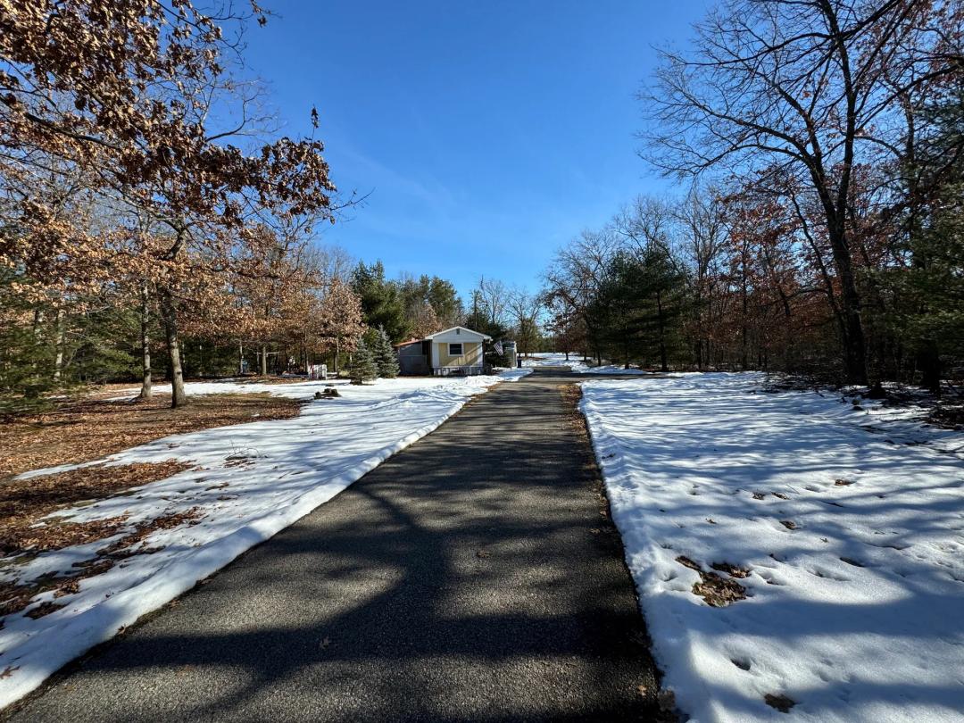 3 plus acre lot with nice 2 bedroom trailer Adams County