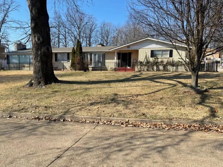CLASSIC BEAUTY 3 Bed, 3 Bath in Butler County, MO