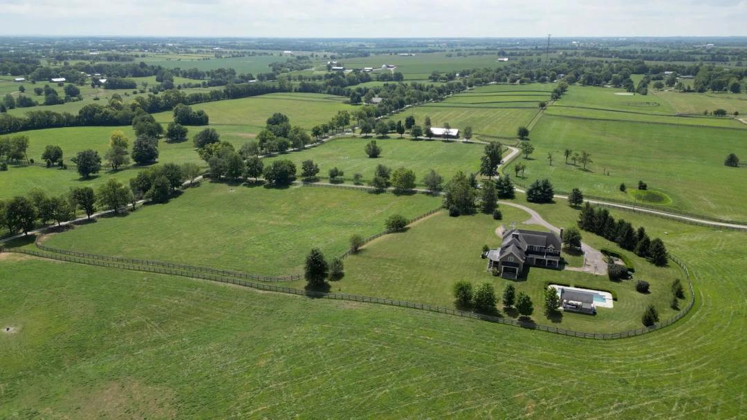 Royal Oak Farm, 613 Hutchison Road