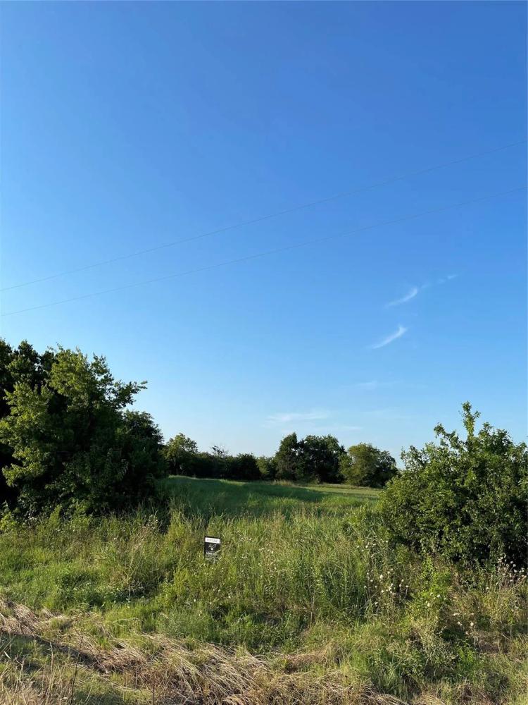 5 Acre Corner lot in Fannin County on Hwy 34 and FM 68