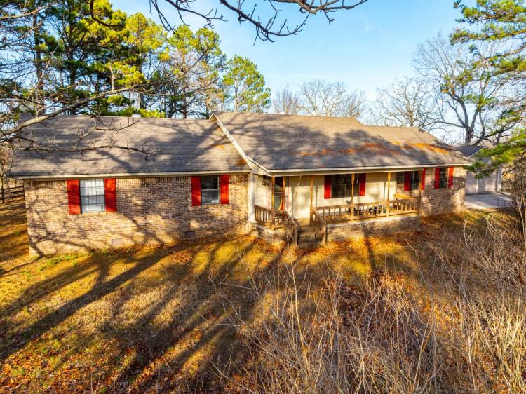 10 Acres +/-, House with Garage, Detached Garage, Shed, Pond, Cave City, Arkansas