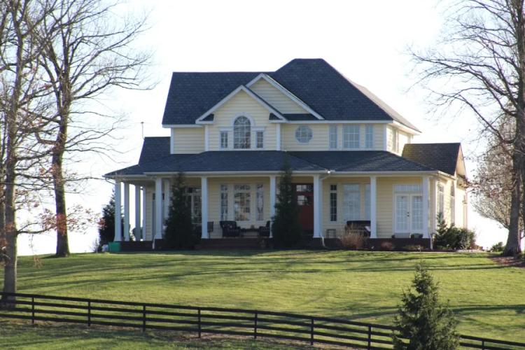 171.12 manicured acres with 4 Br, 3.5 Ba home, pasture, ponds, barn, hunting