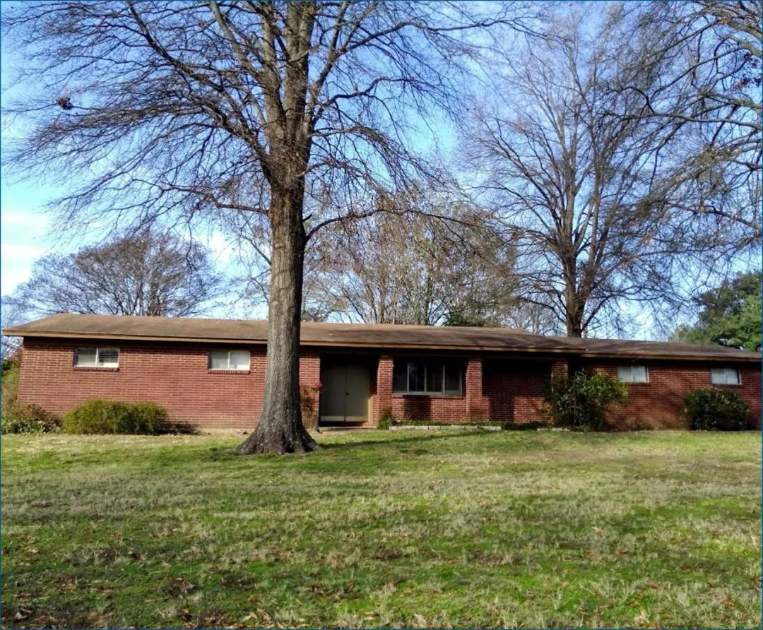 Home in Sunflower County at 311 S. MacArthur Circle in Indianola, MS