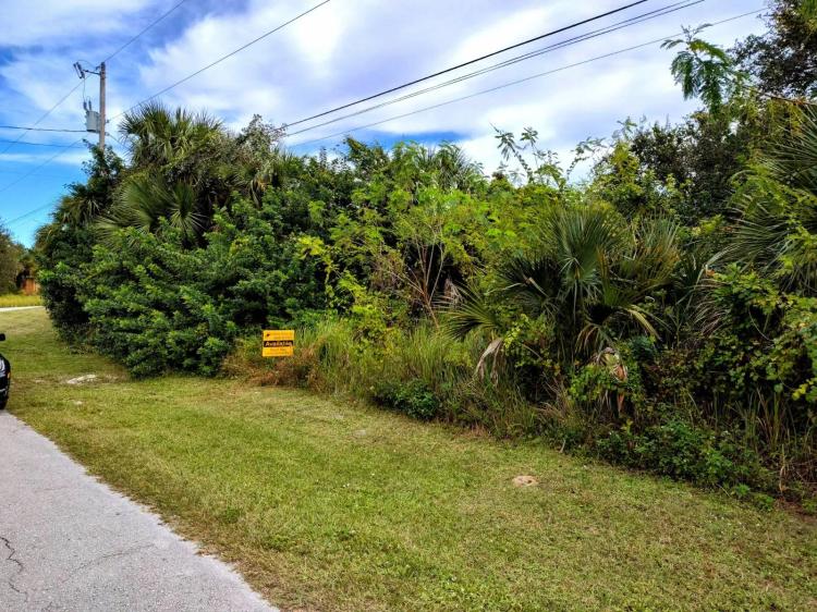 0.33 Acres at 508 Hibiscus Ave