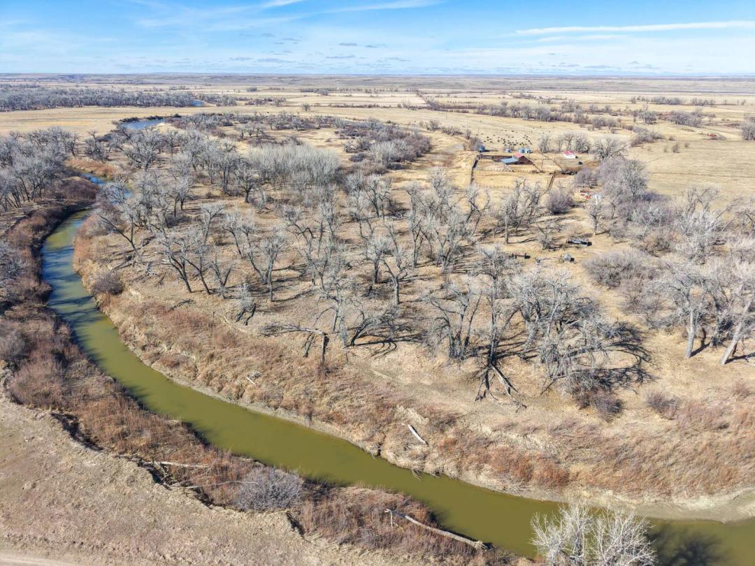 Irrigated Farm Ground, Grazing Acres | 5+ Miles of Milk River