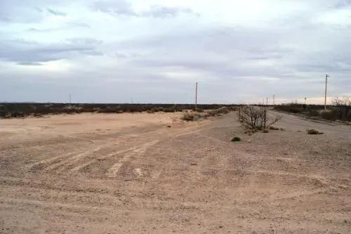 Deming NM 1 Acre Corner Lots with Power