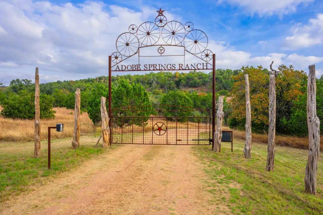 Gillespie County | Adobe Springs Ranch | NE of Fredericksburg