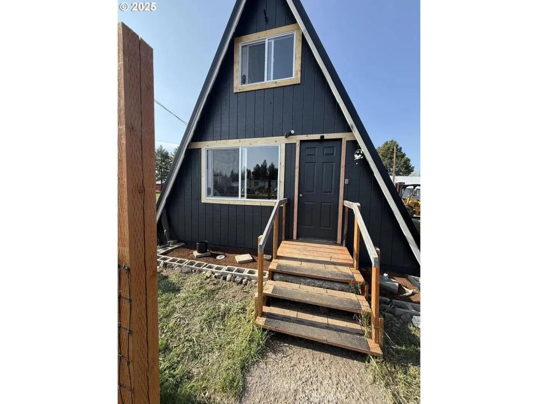 Ukiah Cabin