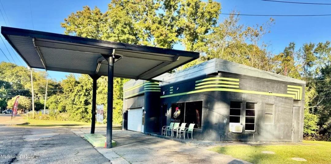 Commercial Property for Sale in City of McComb, MS