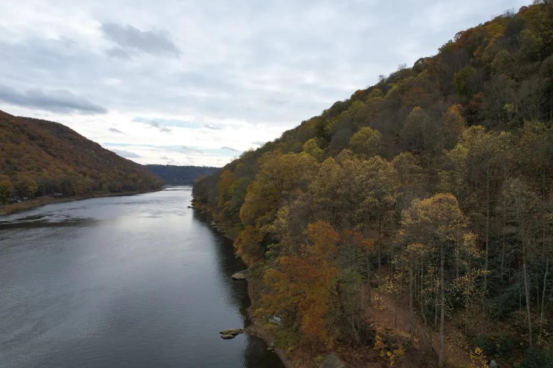 Allegheny River's Scenic Overlook