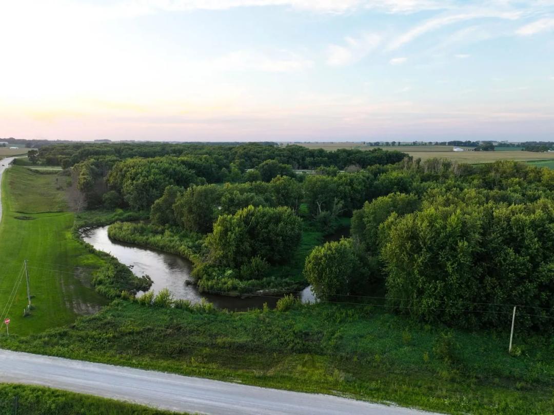 Listing #18556 - 64.05 acres in Buchanan County, IA