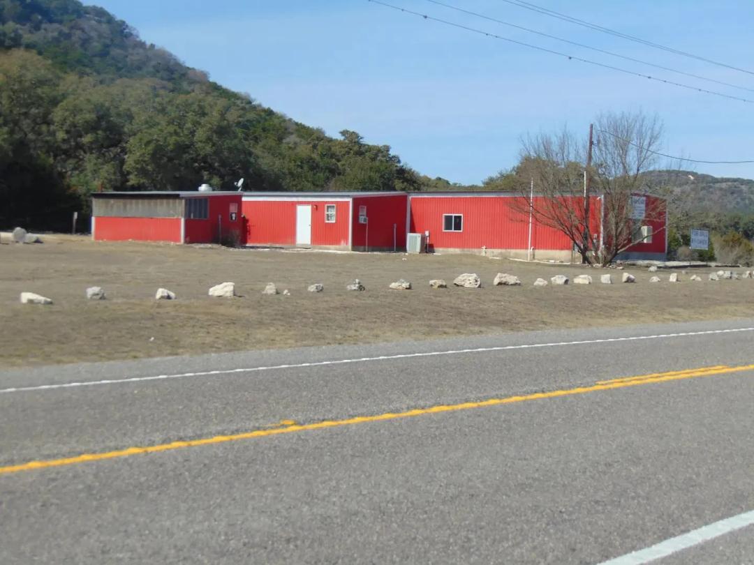 Restaurant & Rental Cabins on 10 Acres Near Garner State Park