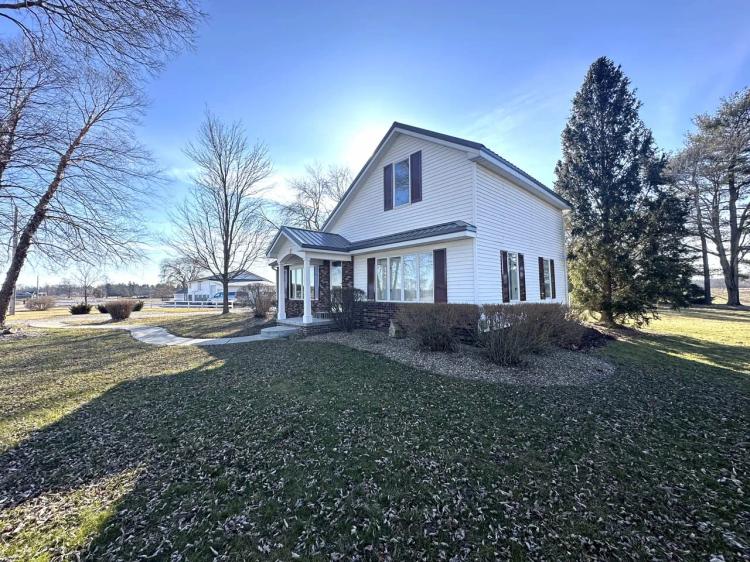 5669 Underwood Rd Plymouth, IN 46563 / Home for Sale / 2 Beds, 2 Bath / 1,764 sq ft / MARSHALL COUNTY