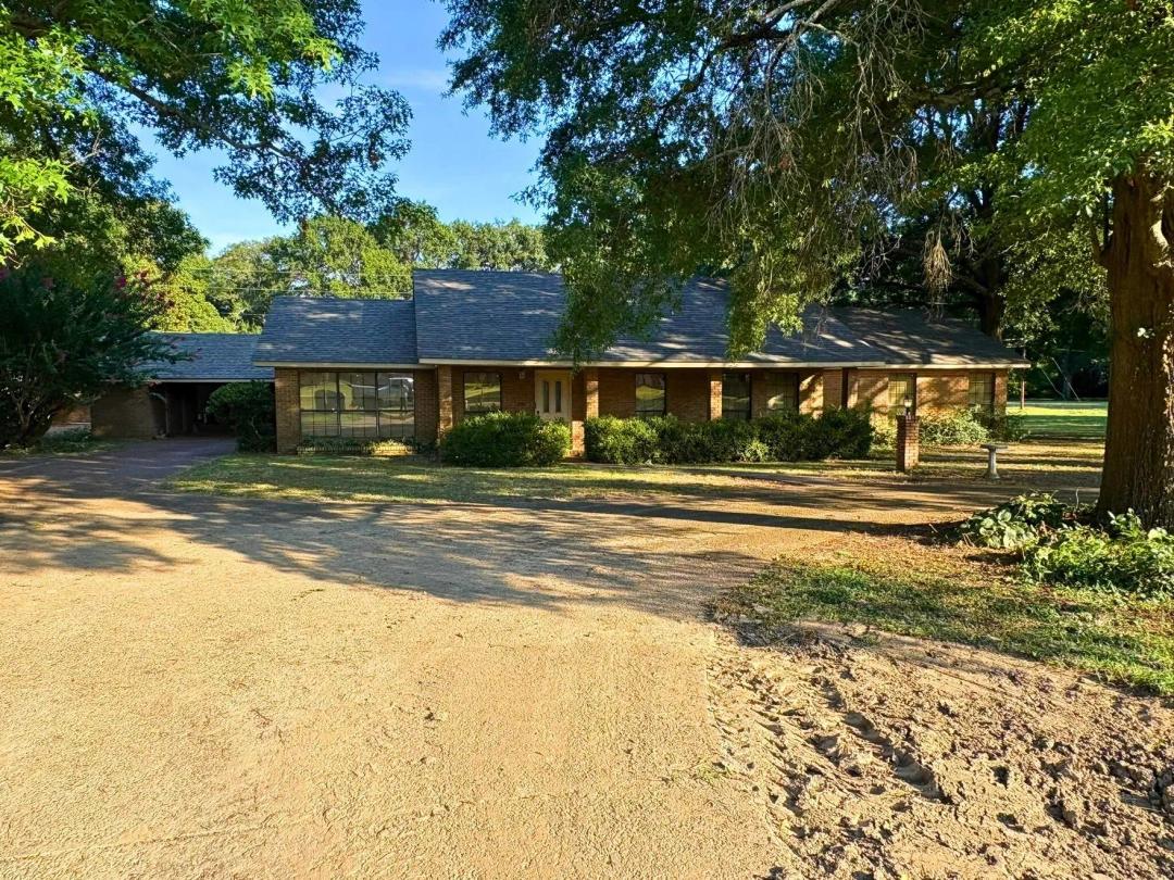 Home in Washington County at 203 Oak Court in Hollandale, MS