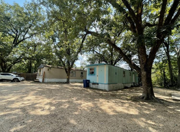 Mobile Home Park in Lawrence County in Monticello, MS