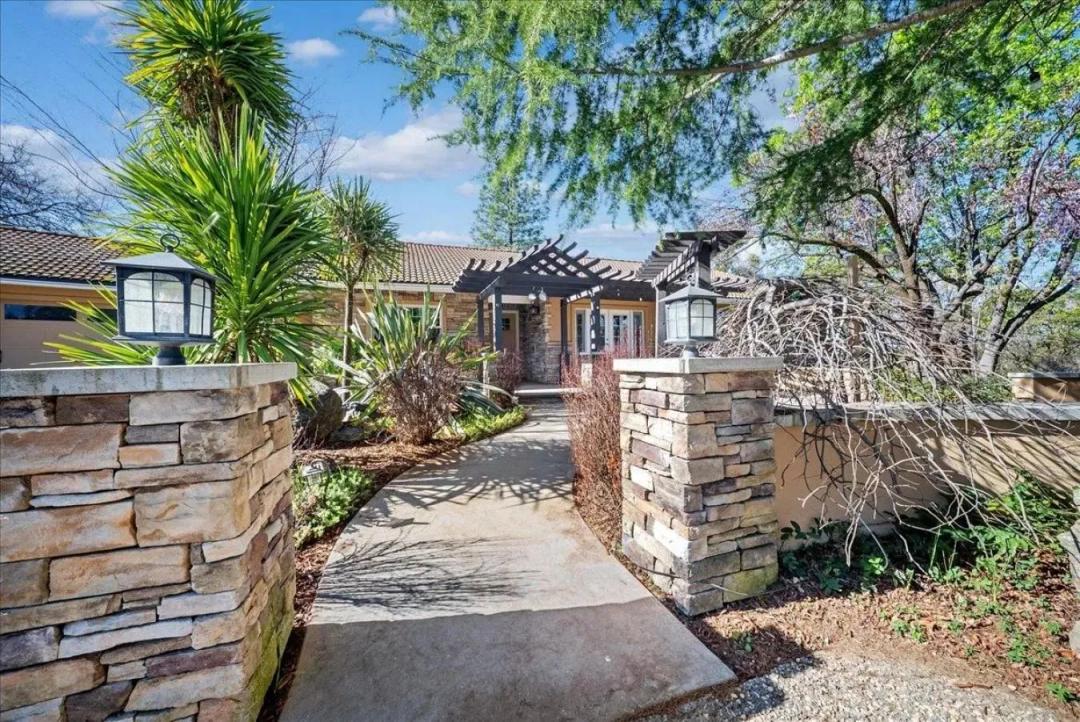 16035 Running Springs Road