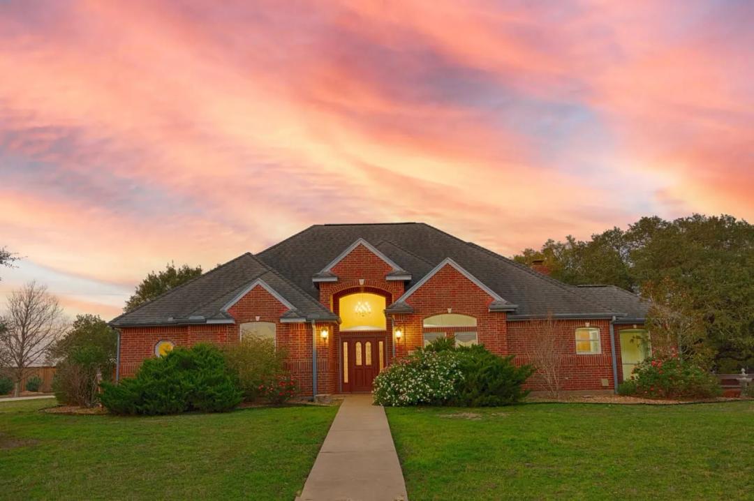 900 Schulze Rd, Schulenburg (Freyburg Area), TX