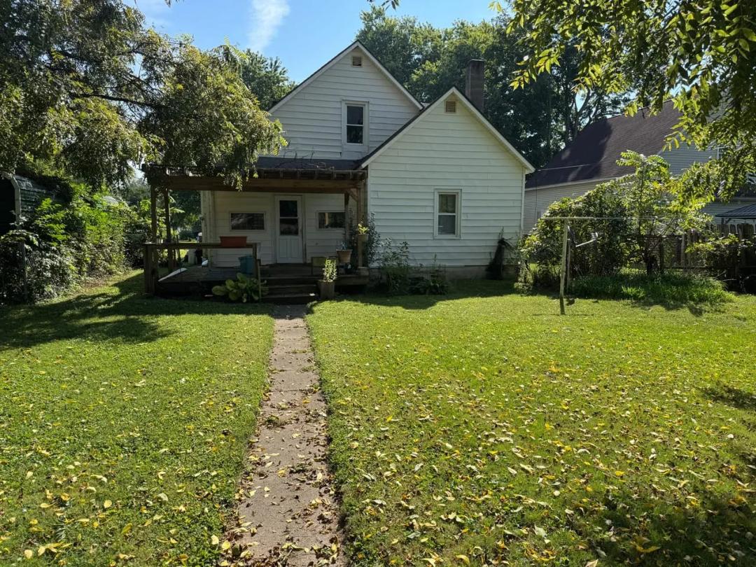 747 S. 7th St. Clinton, IN 47842