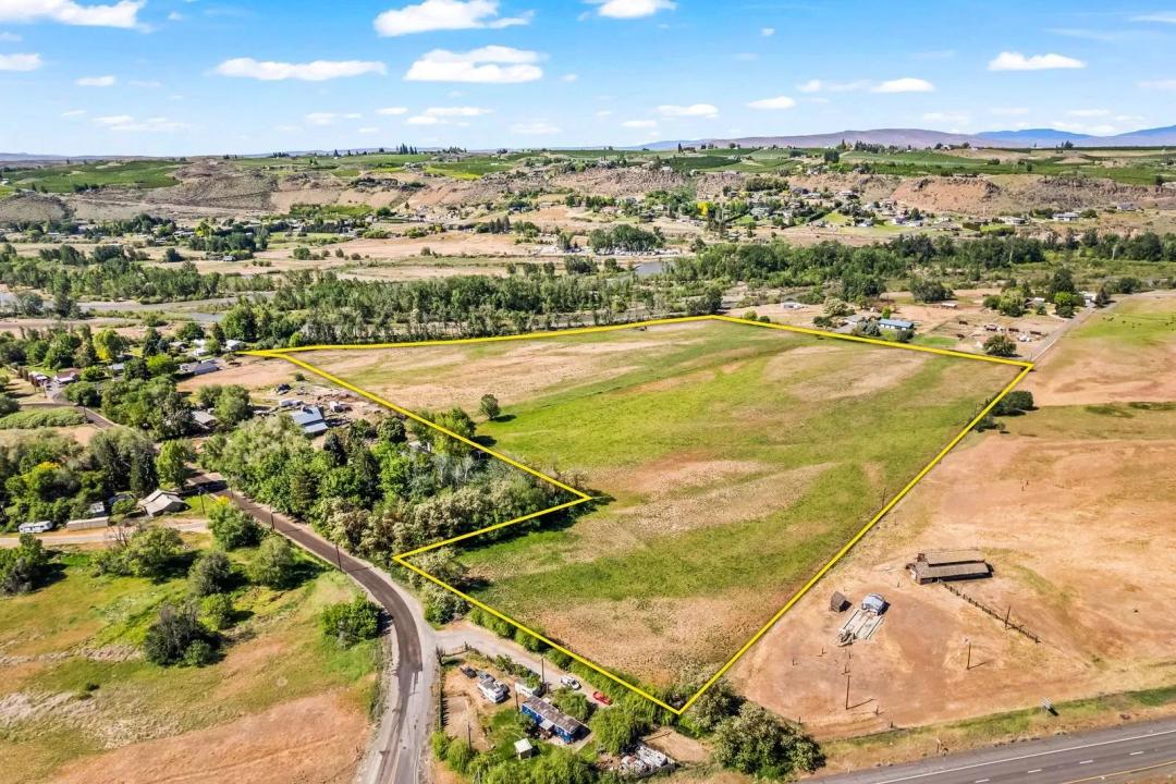 Acres of Flat, Multi-Use Land For Sale Near Yakima, WA