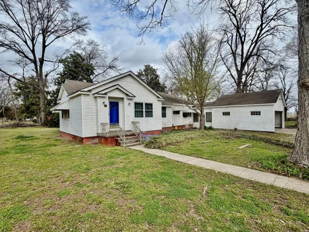 Home in Bolivar County at 405 Preston Street in Benoit, MS
