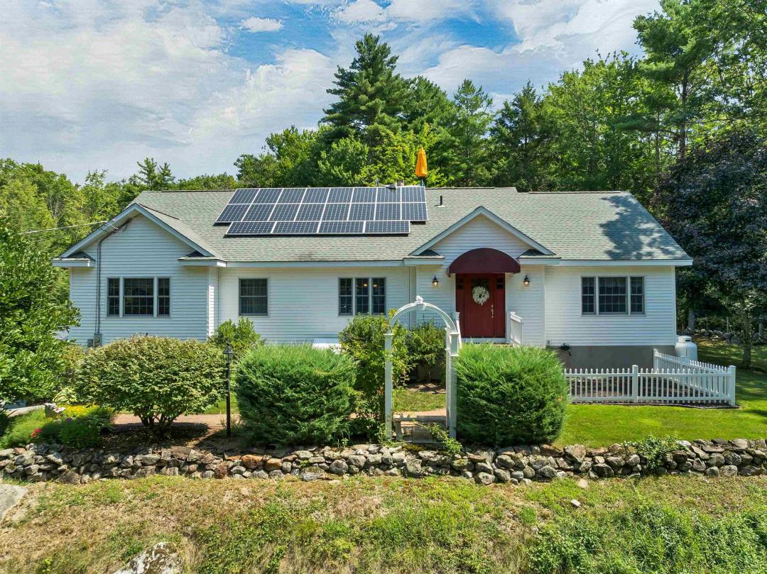 3 Bedrooms2.5 Bathroom on 5.76 Acres at 143 Middle Road