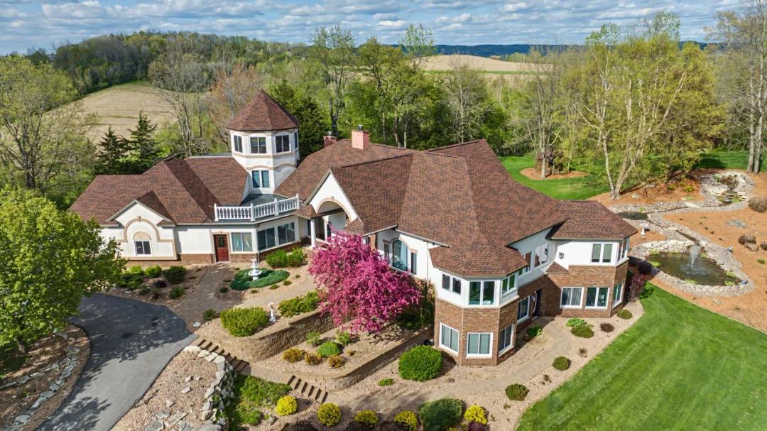 Extraordinary 35-Acre Executive Estate in La Crosse WI
